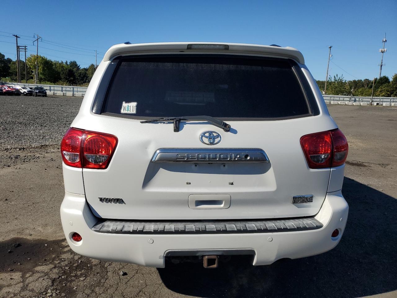 2008 TOYOTA Sequoia
