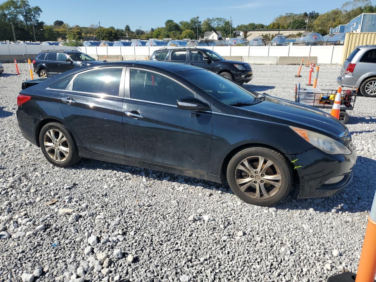 2011 HYUNDAI SONATA