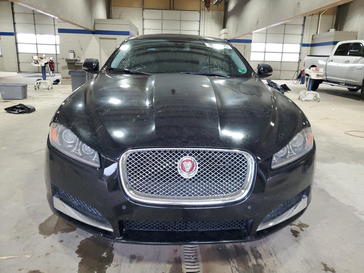 2015 JAGUAR XF