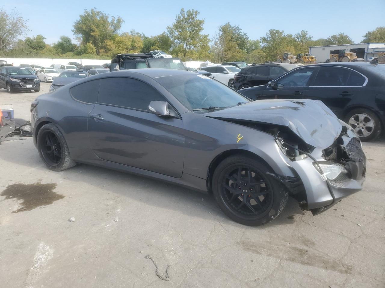 2016 HYUNDAI GENESIS