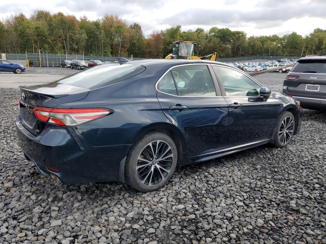 2019 TOYOTA CAMRY