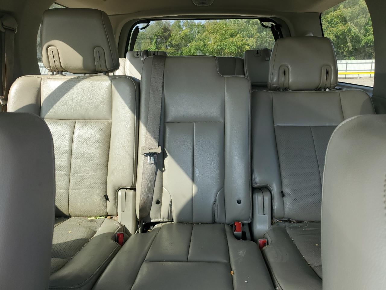 2010 FORD Expedition