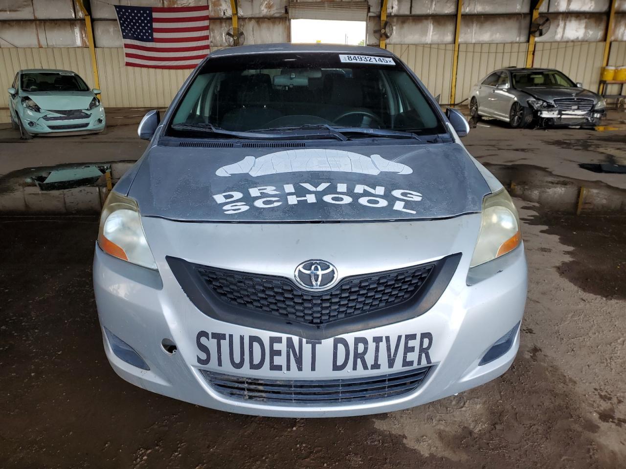 2011 TOYOTA YARIS