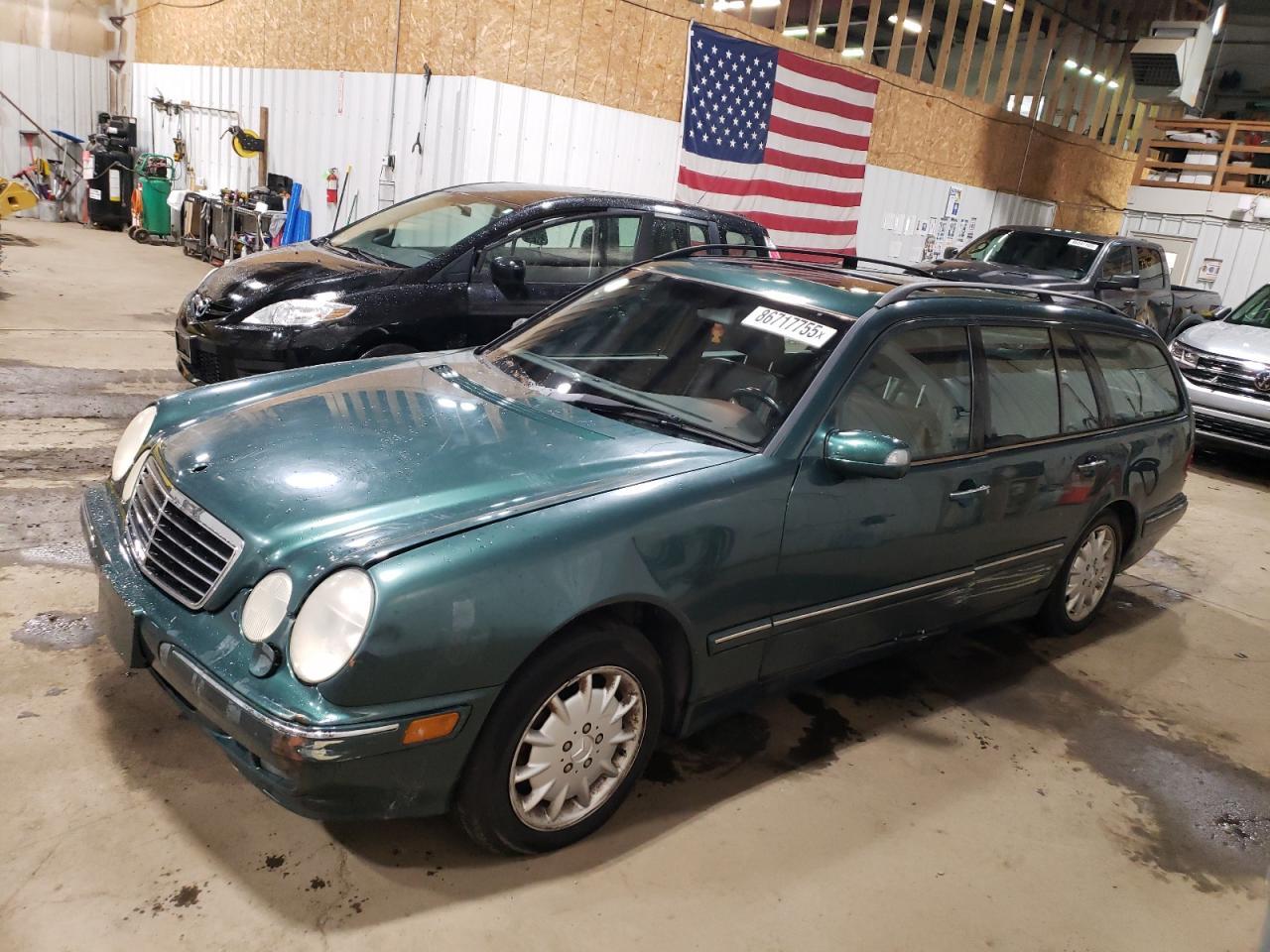 2001 MERCEDES-BENZ E-Class