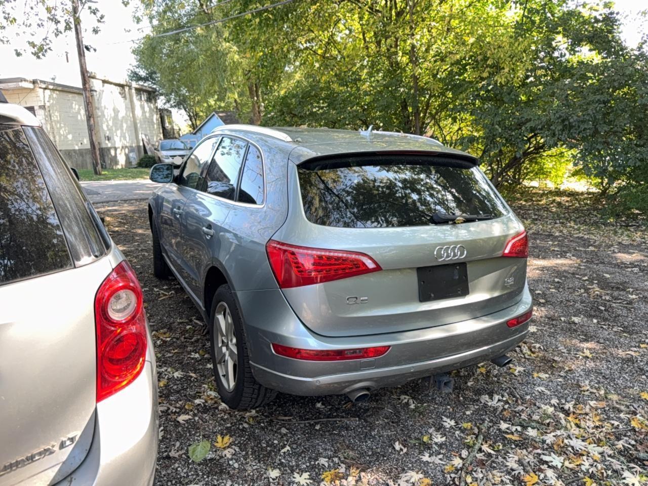 2010 AUDI Q5