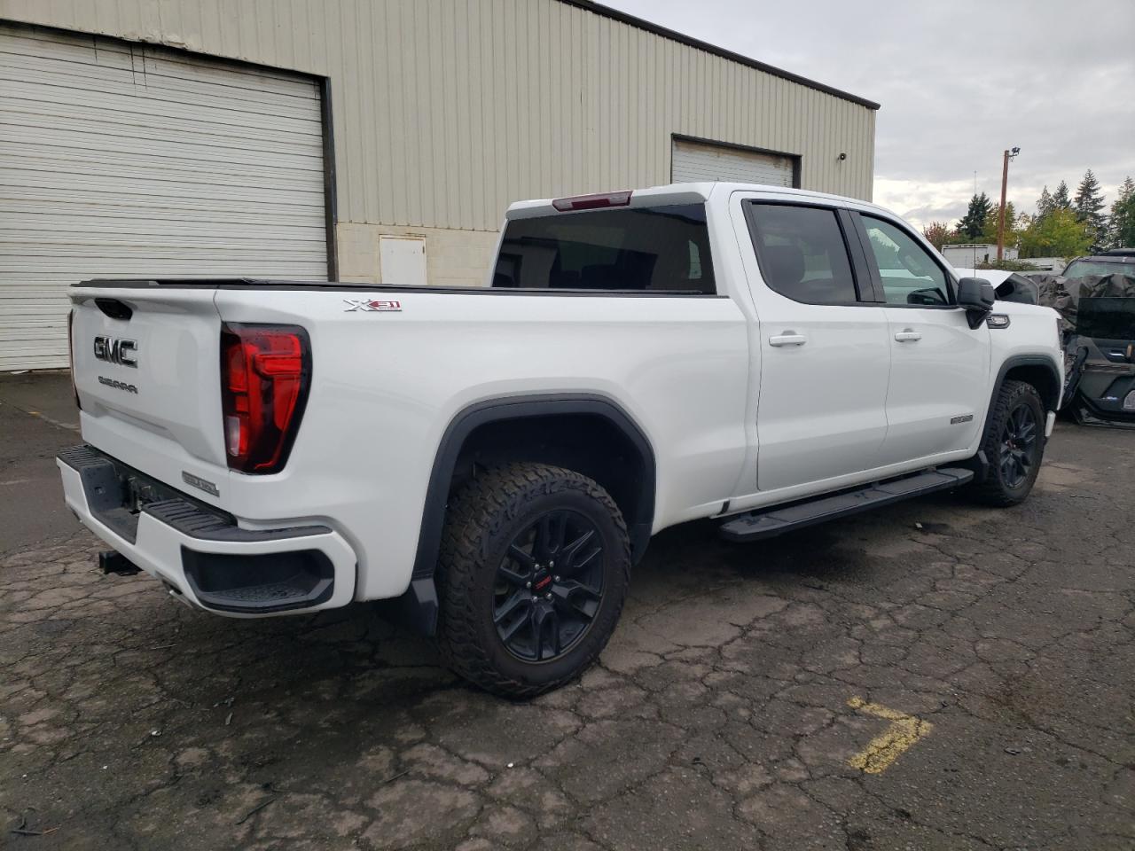 2023 GMC Sierra