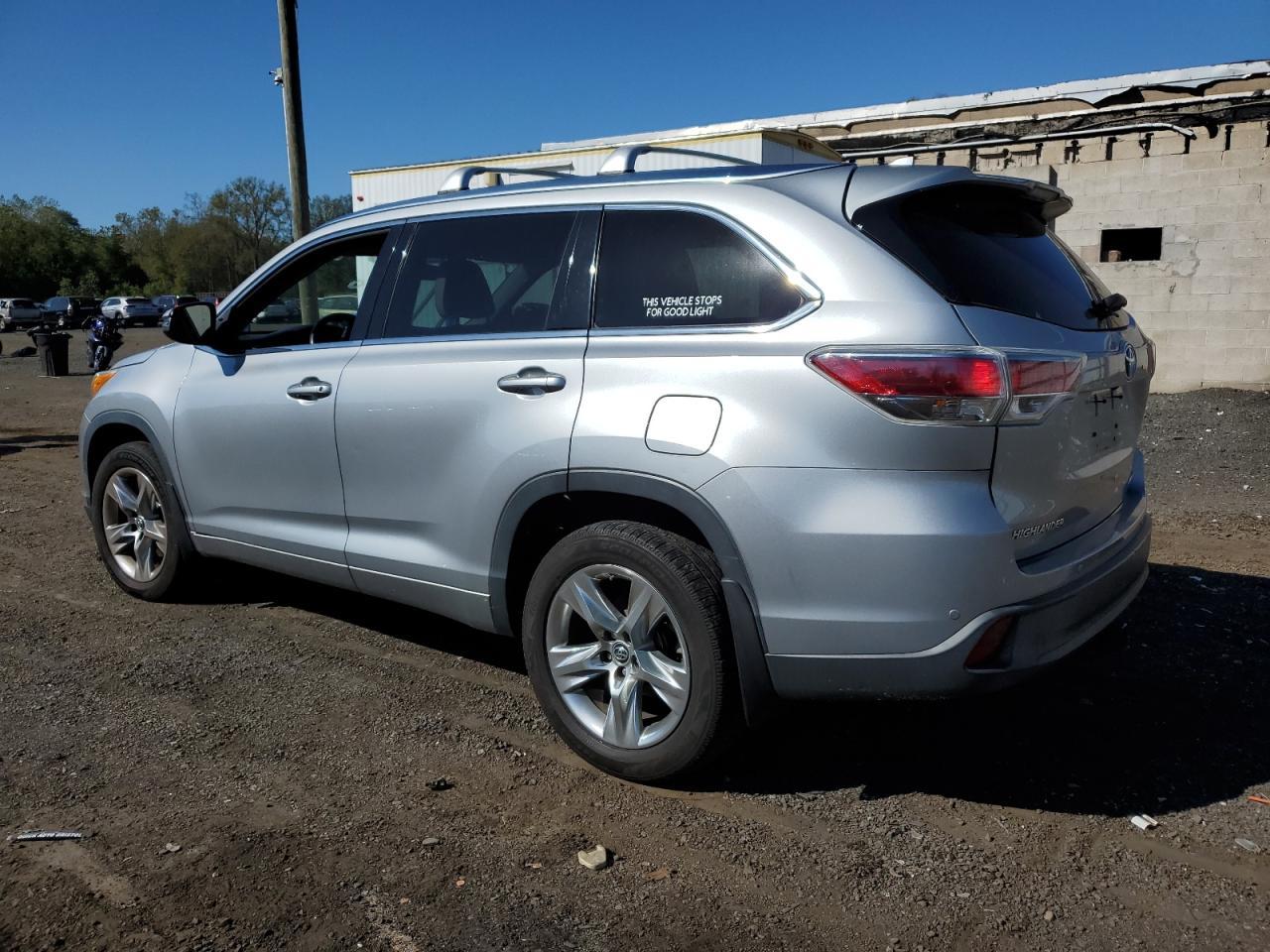 2016 TOYOTA HIGHLANDER