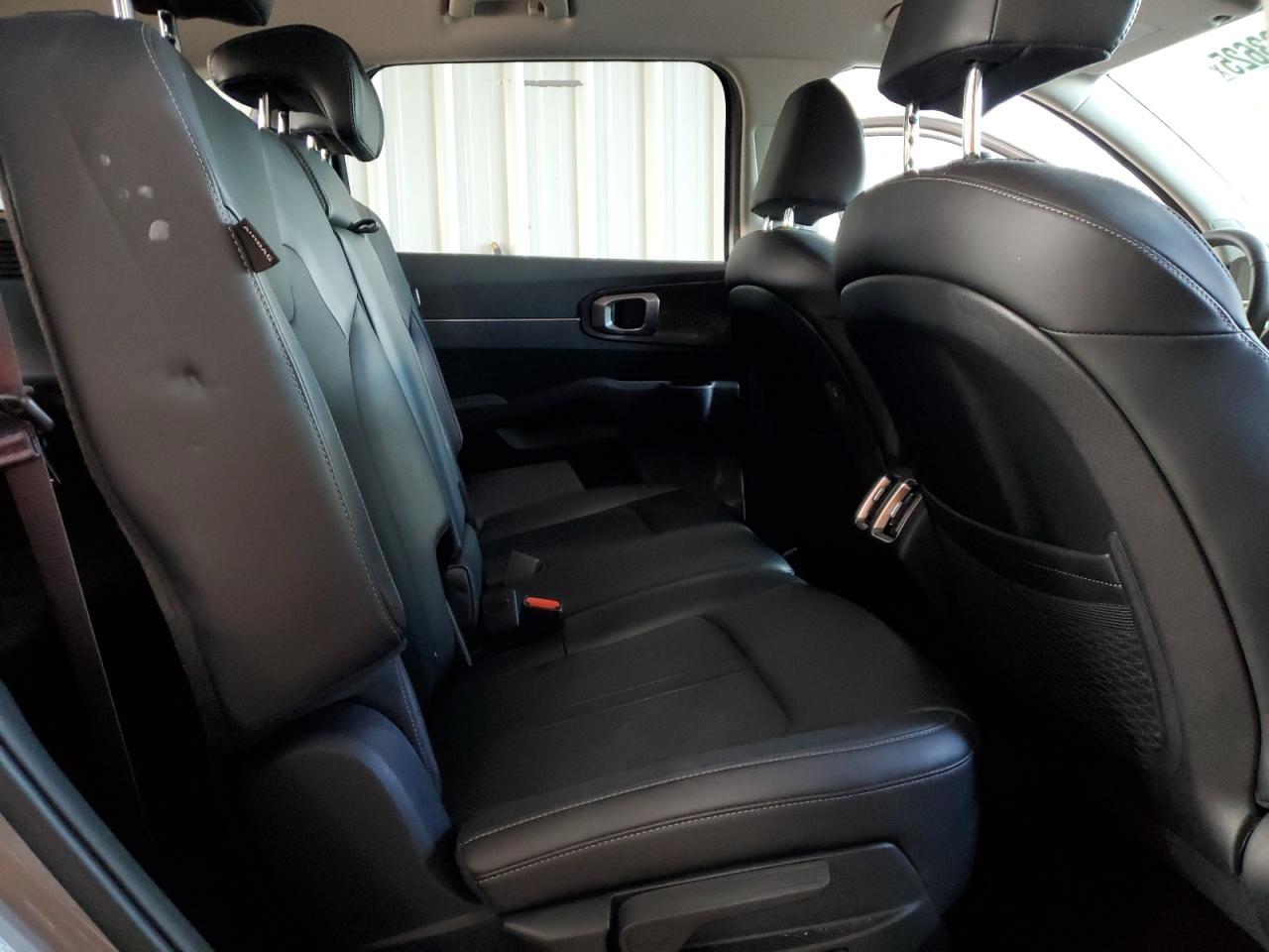 2025 KIA SORENTO