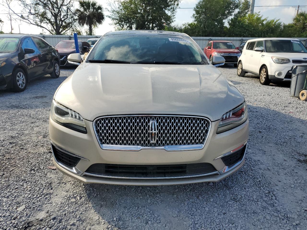 2017 LINCOLN MKZ