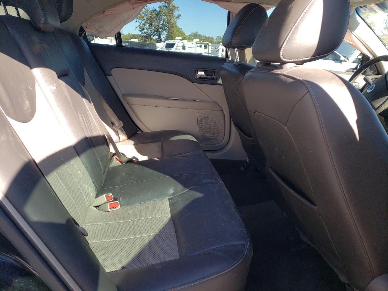 2011 MERCURY Milan