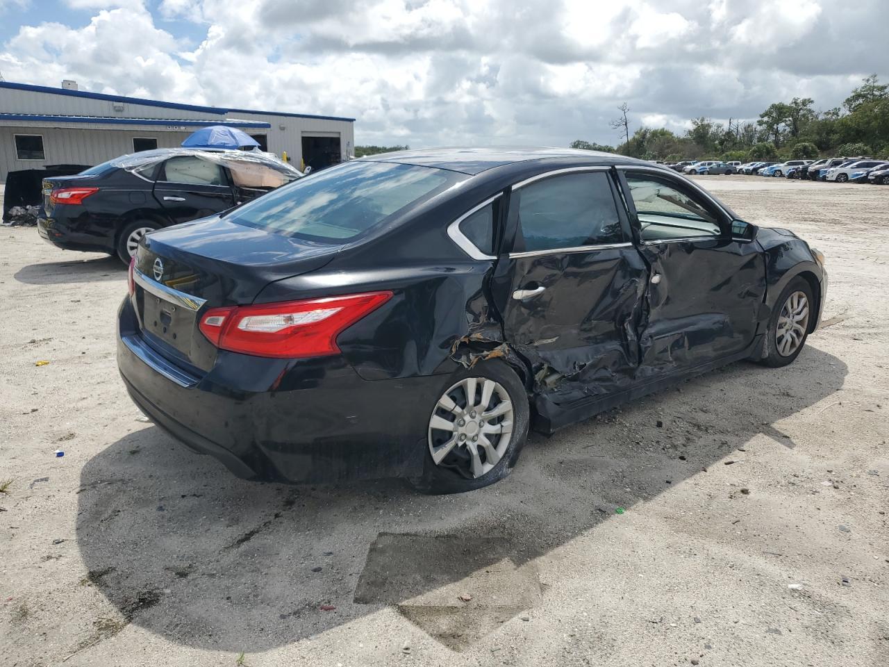 2017 NISSAN ALTIMA