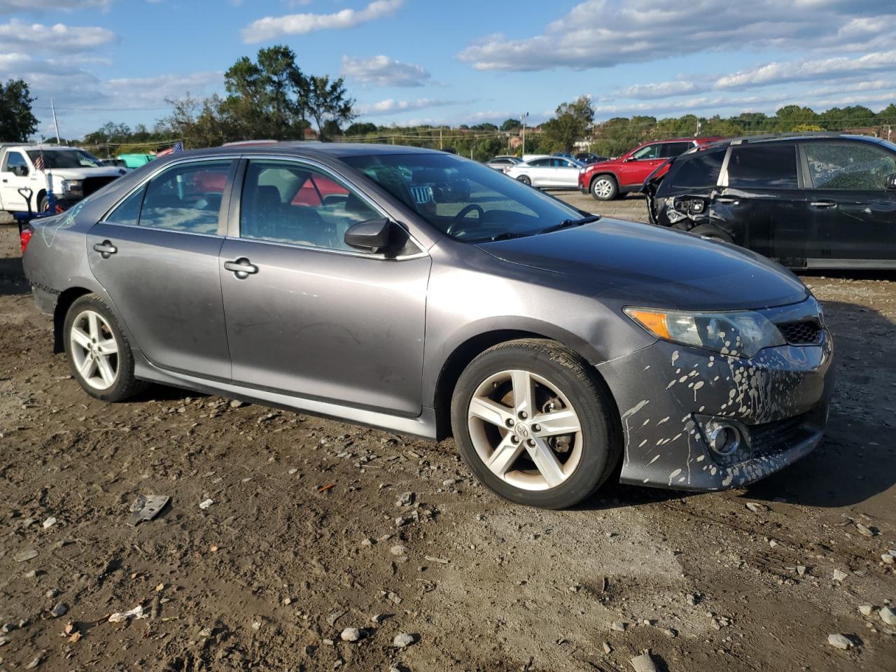 2014 TOYOTA CAMRY