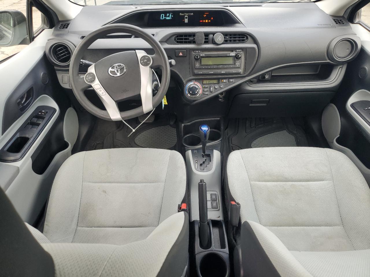 2014 TOYOTA Prius c