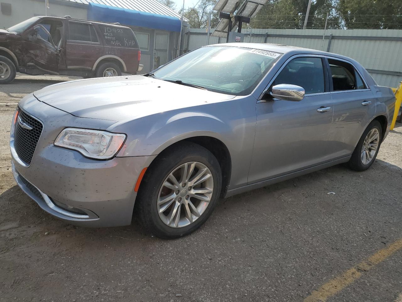 2017 CHRYSLER 300