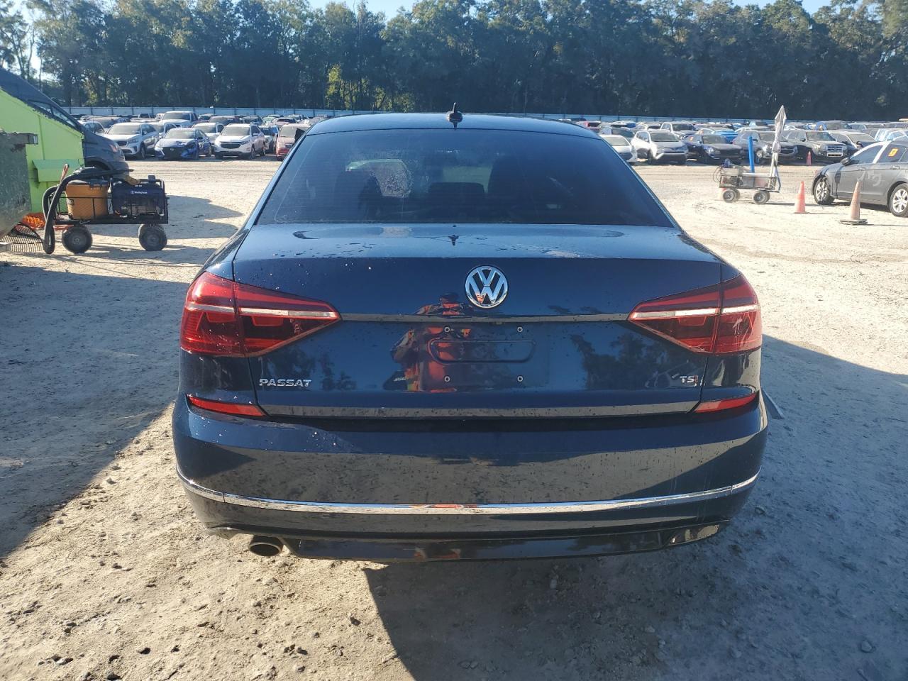 2018 VOLKSWAGEN Passat
