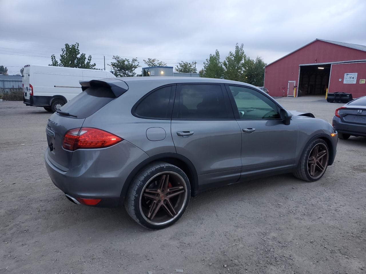 2012 PORSCHE CAYENNE