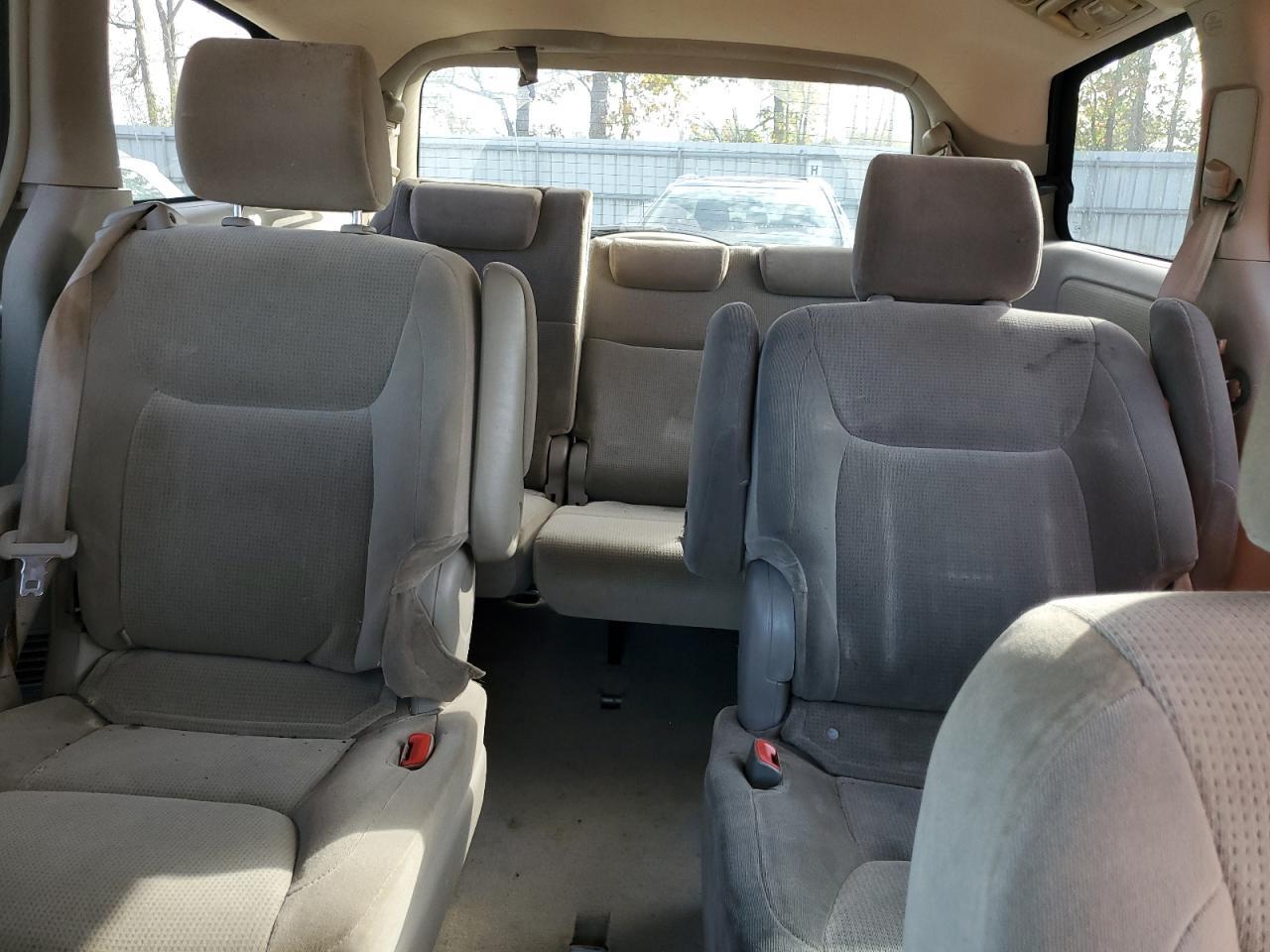 2004 TOYOTA SIENNA