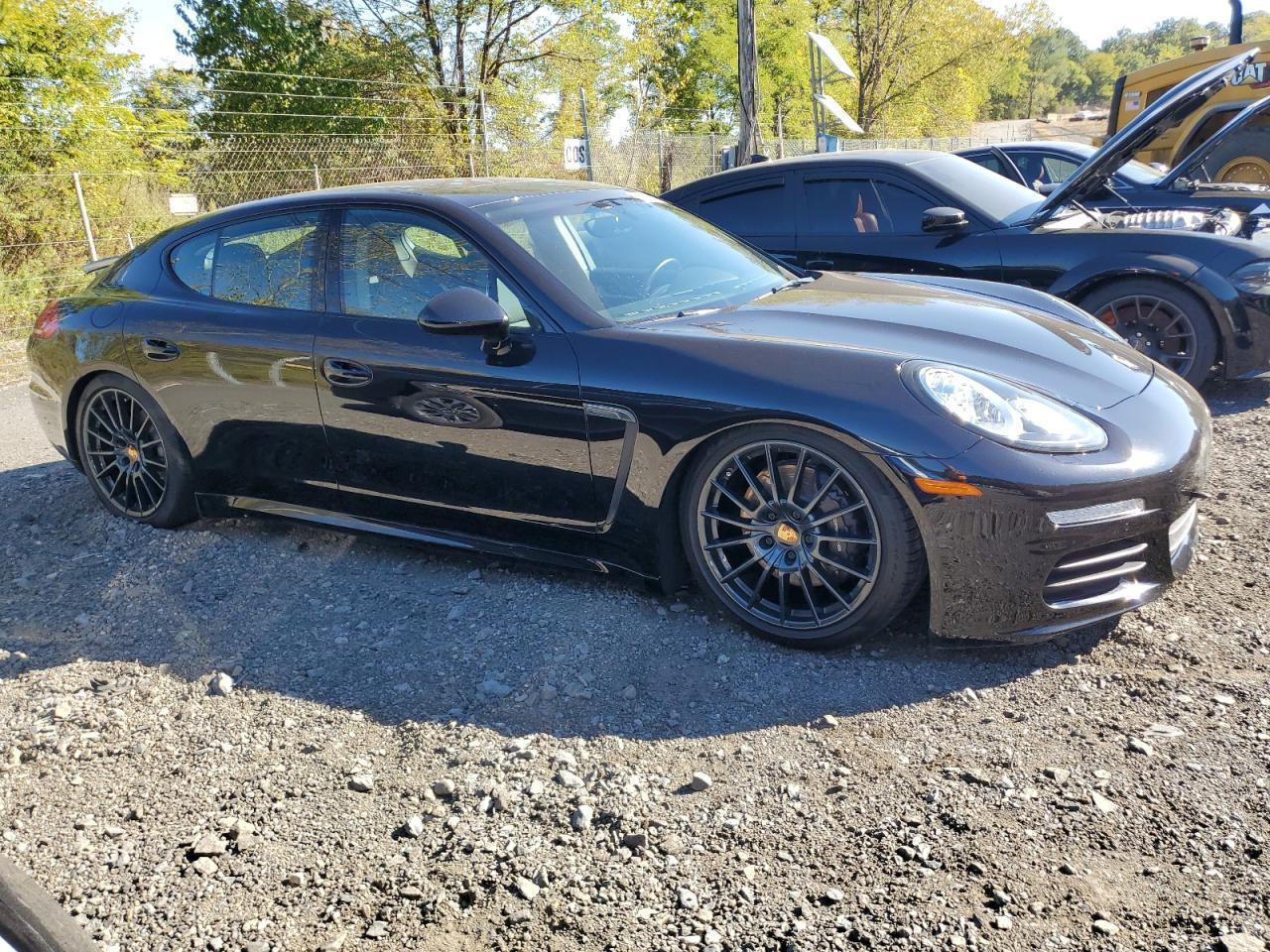 2016 PORSCHE Panamera