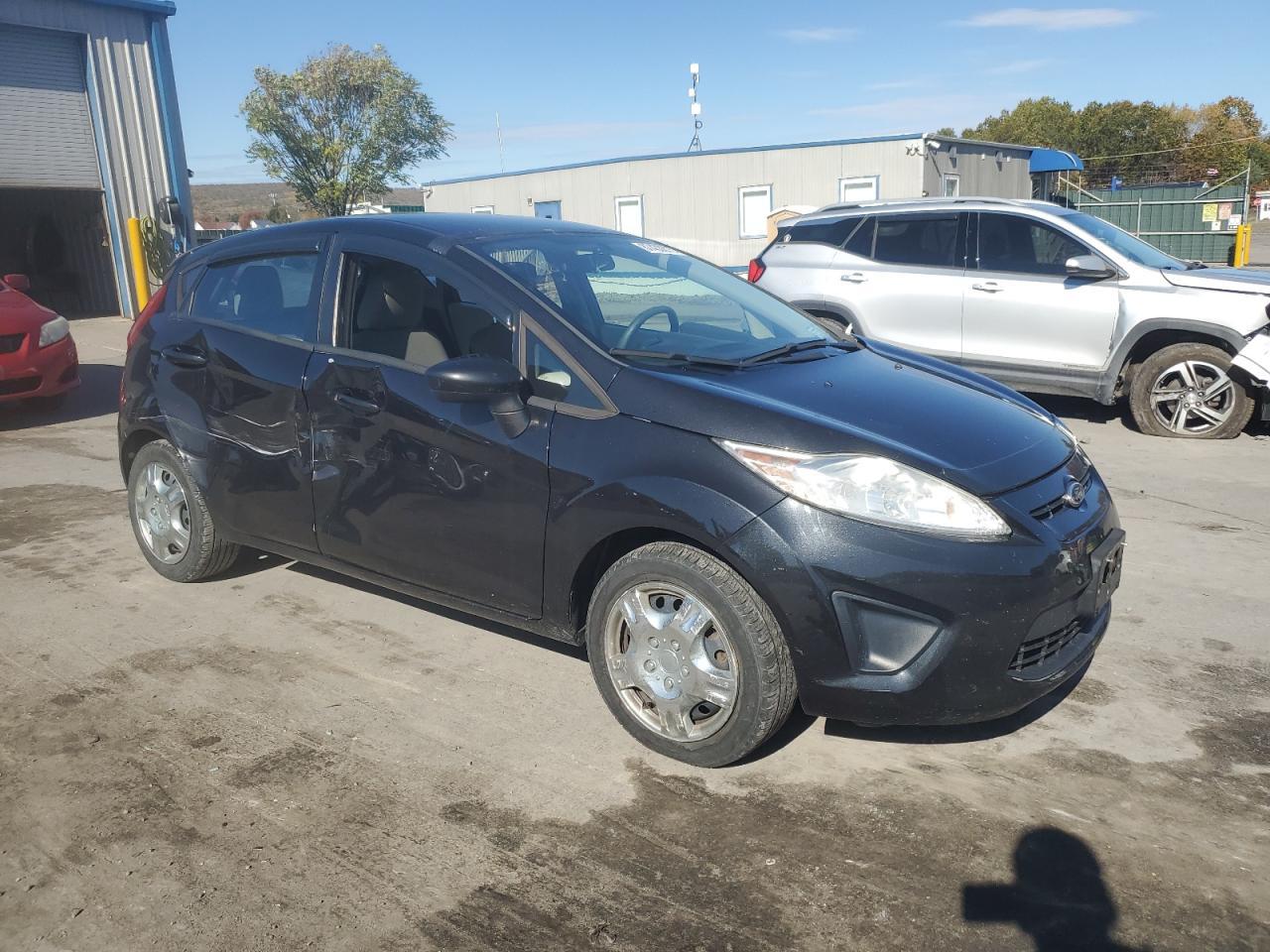 2013 FORD Fiesta