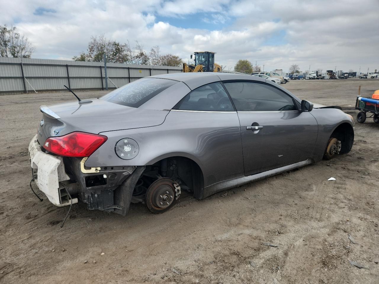 2011 INFINITI G37