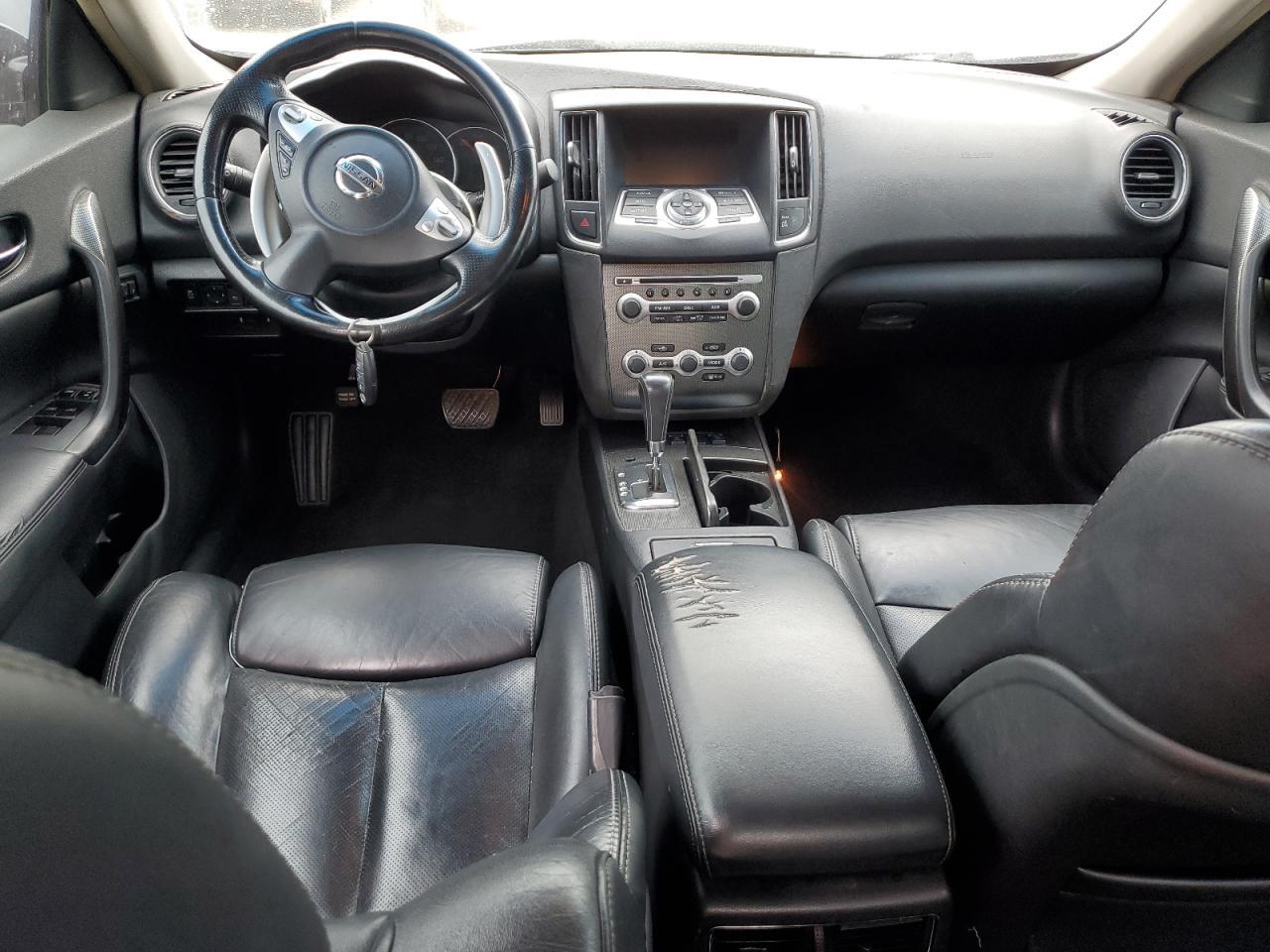 2011 NISSAN Maxima