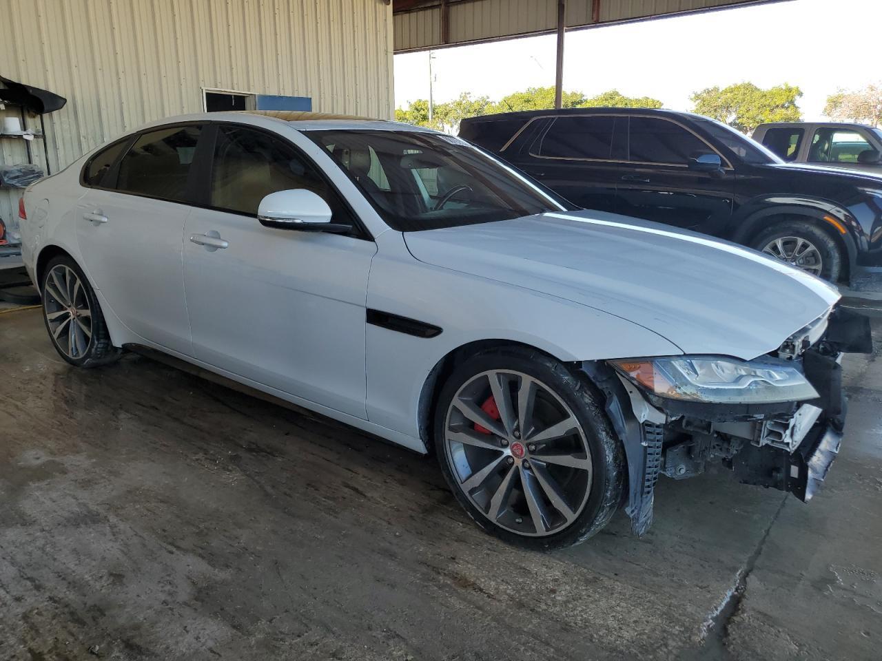 2016 JAGUAR XF