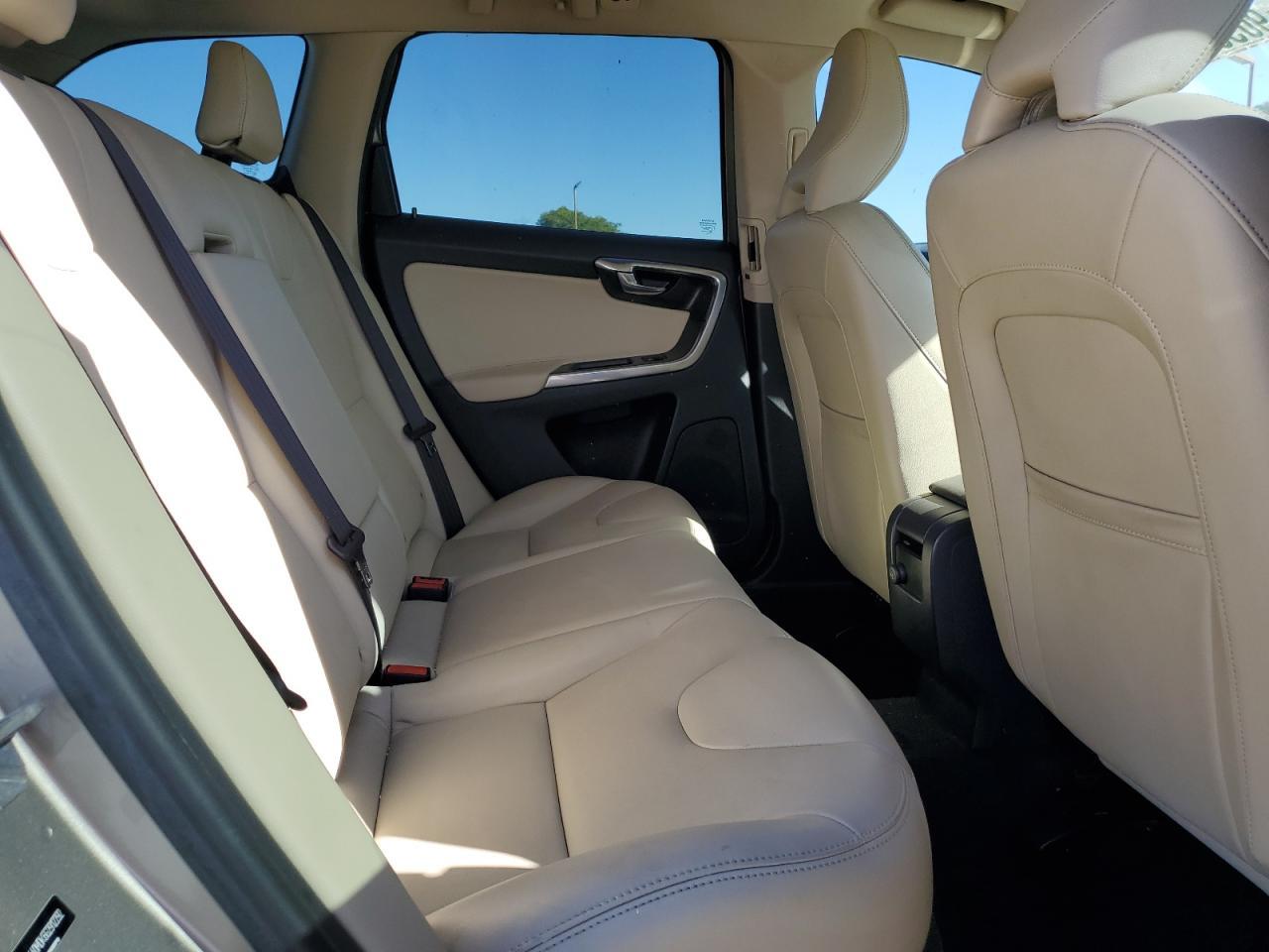 2016 VOLVO XC60