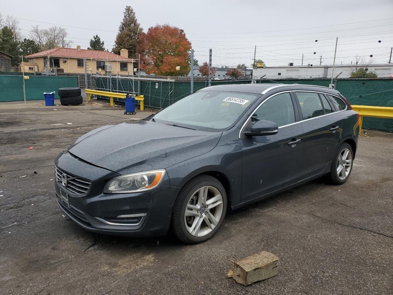 2015 VOLVO V60