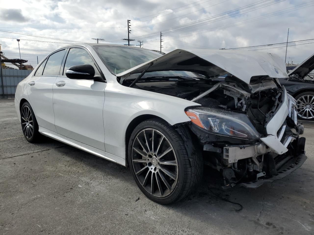 2016 MERCEDES-BENZ C-CLASS