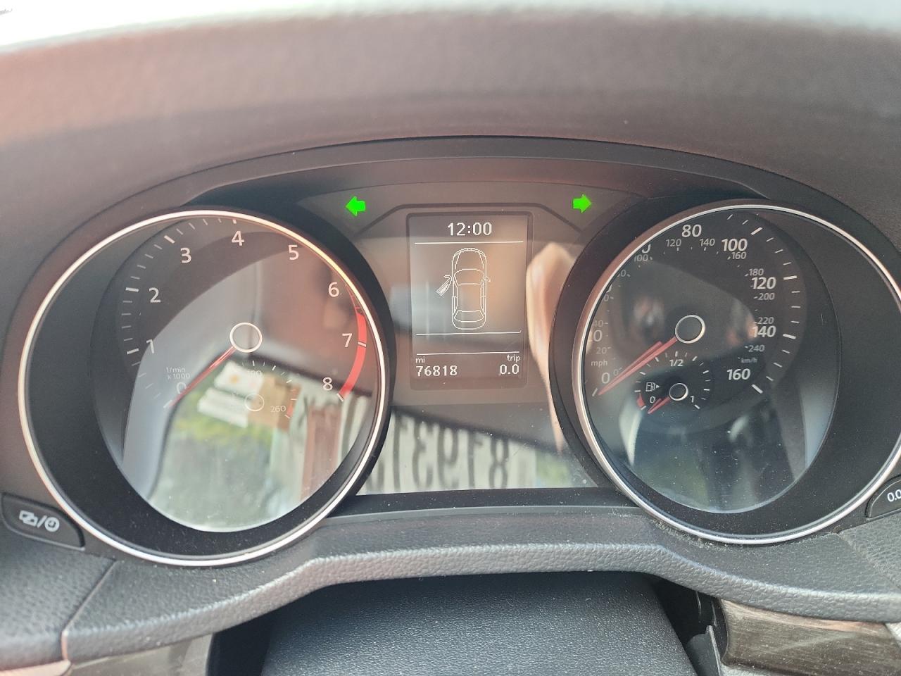 2016 VOLKSWAGEN Passat