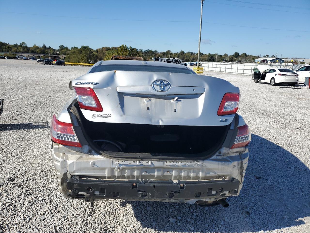 2011 TOYOTA CAMRY