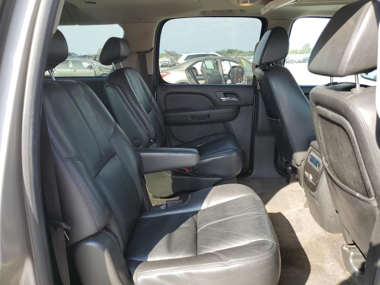 2008 CHEVROLET Suburban