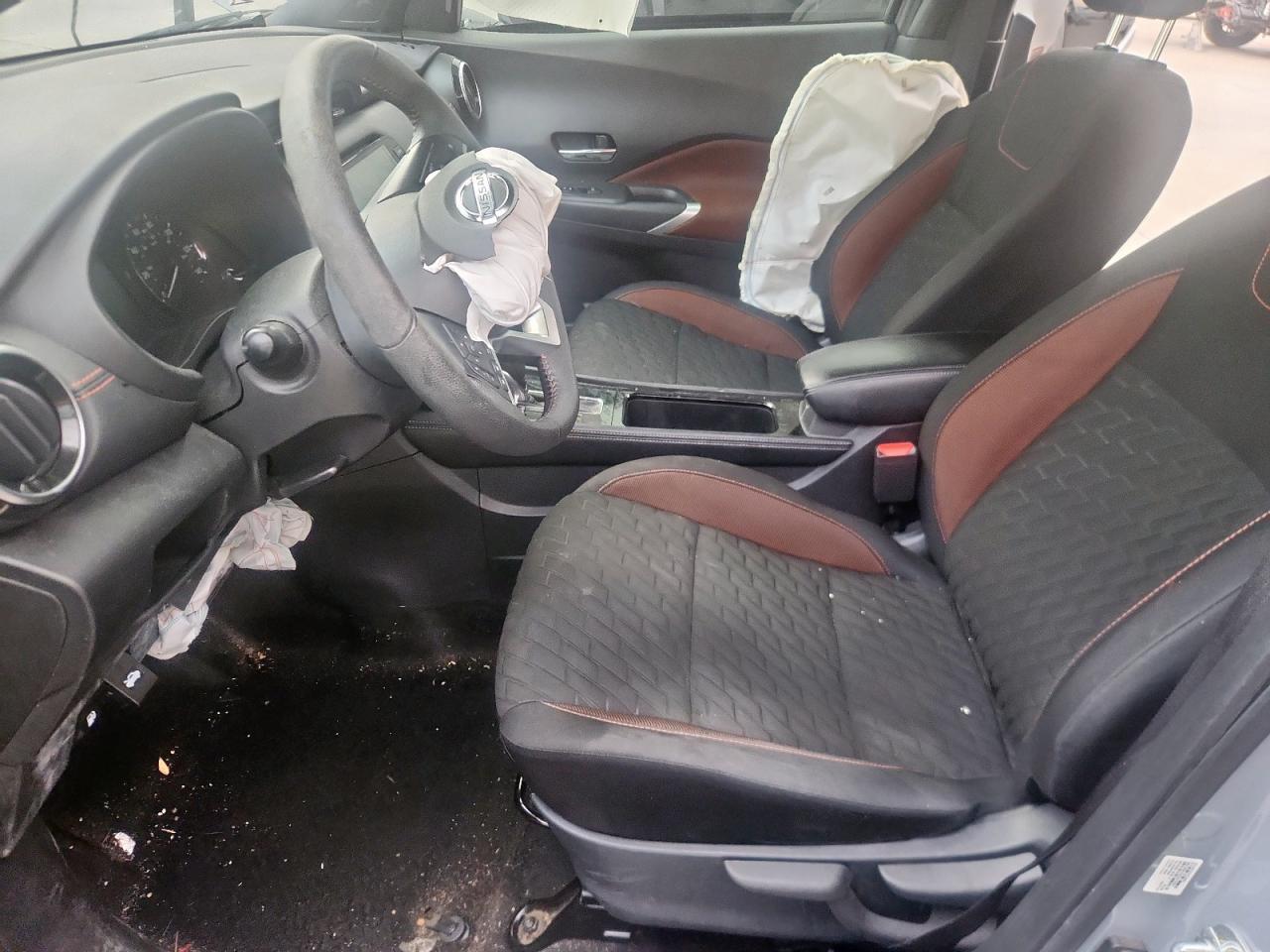 2021 NISSAN KICKS