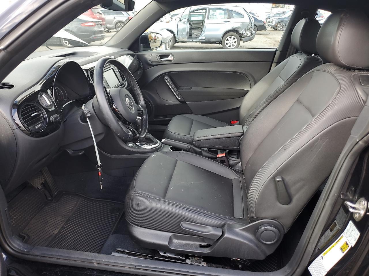 2018 VOLKSWAGEN Beetle