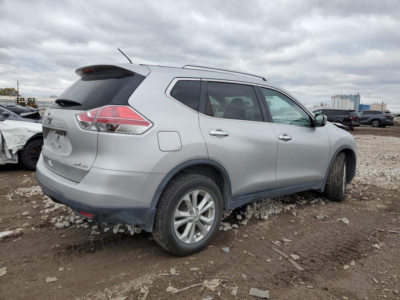 2016 NISSAN ROGUE