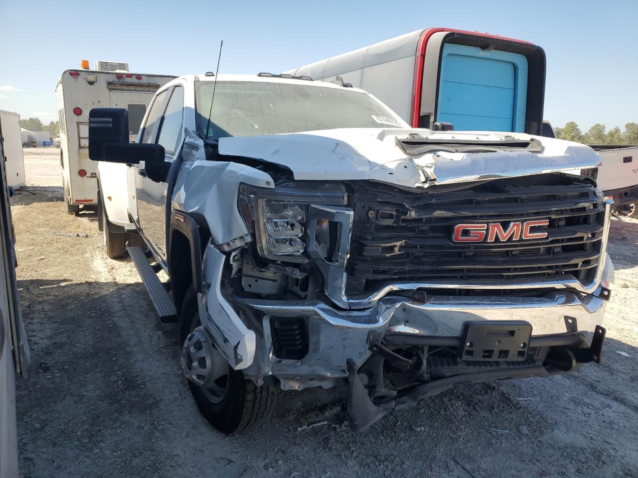 2023 GMC Sierra