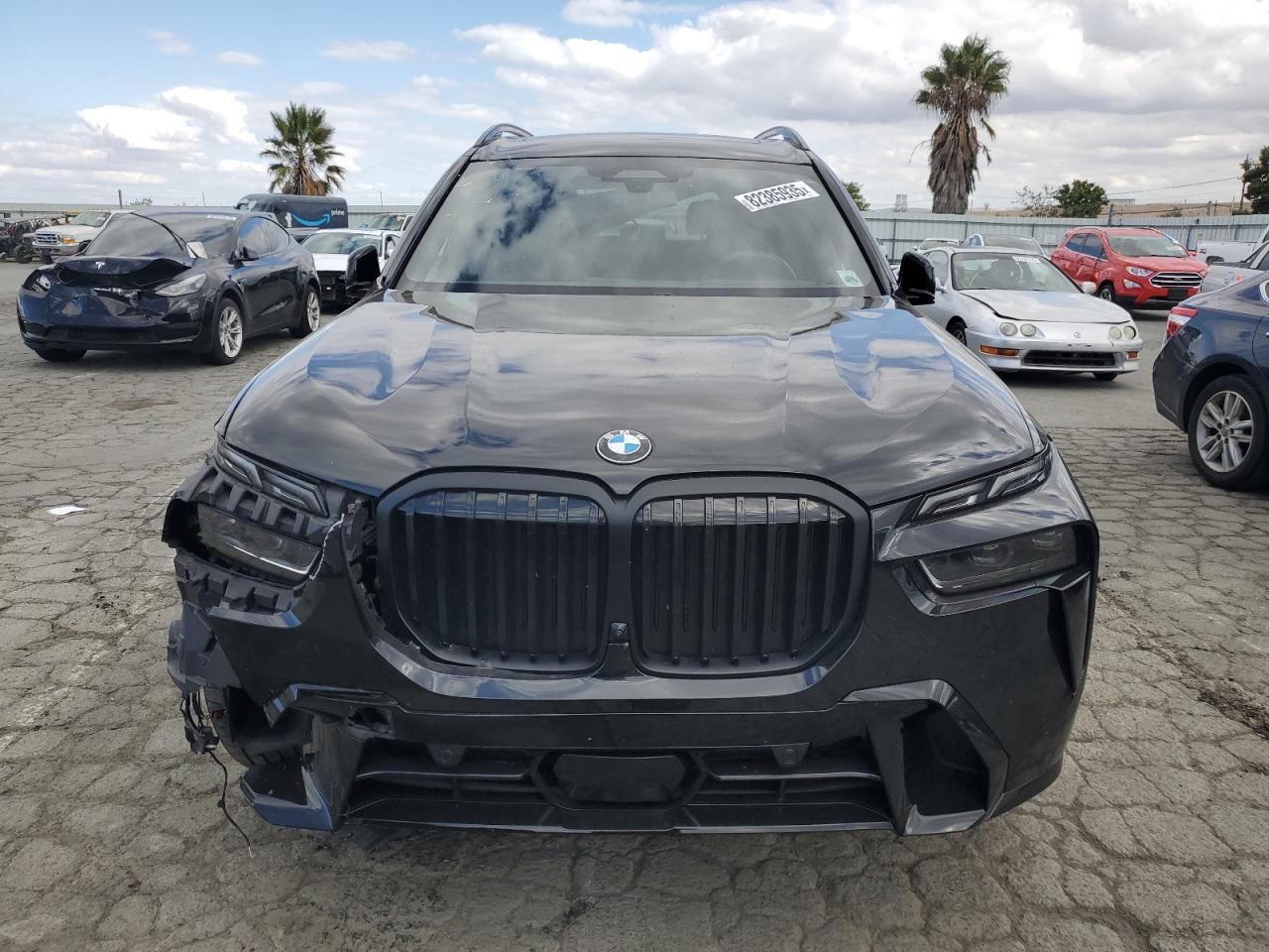 2024 BMW X7