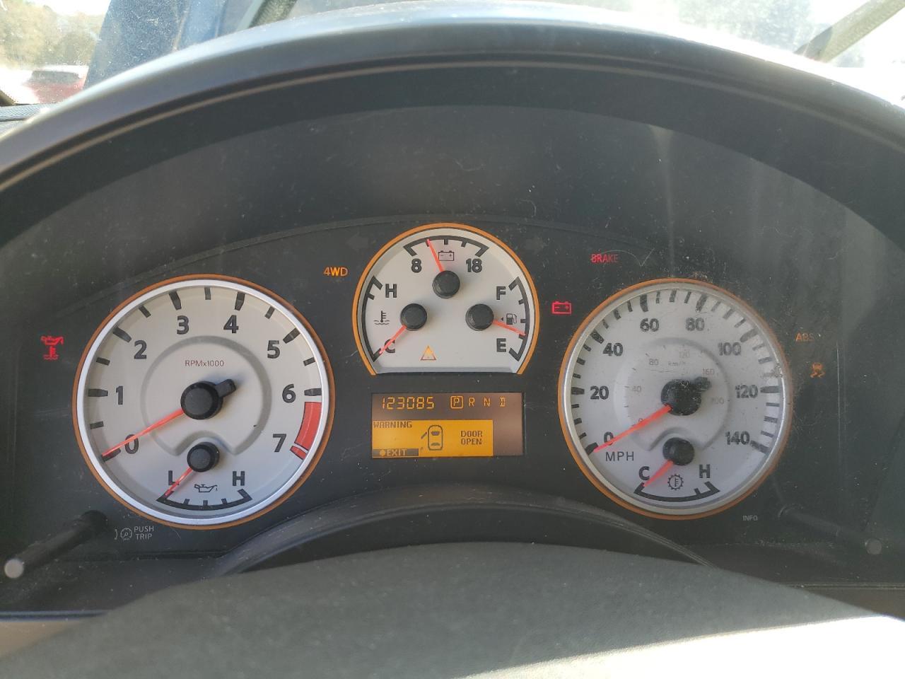 2012 NISSAN Titan