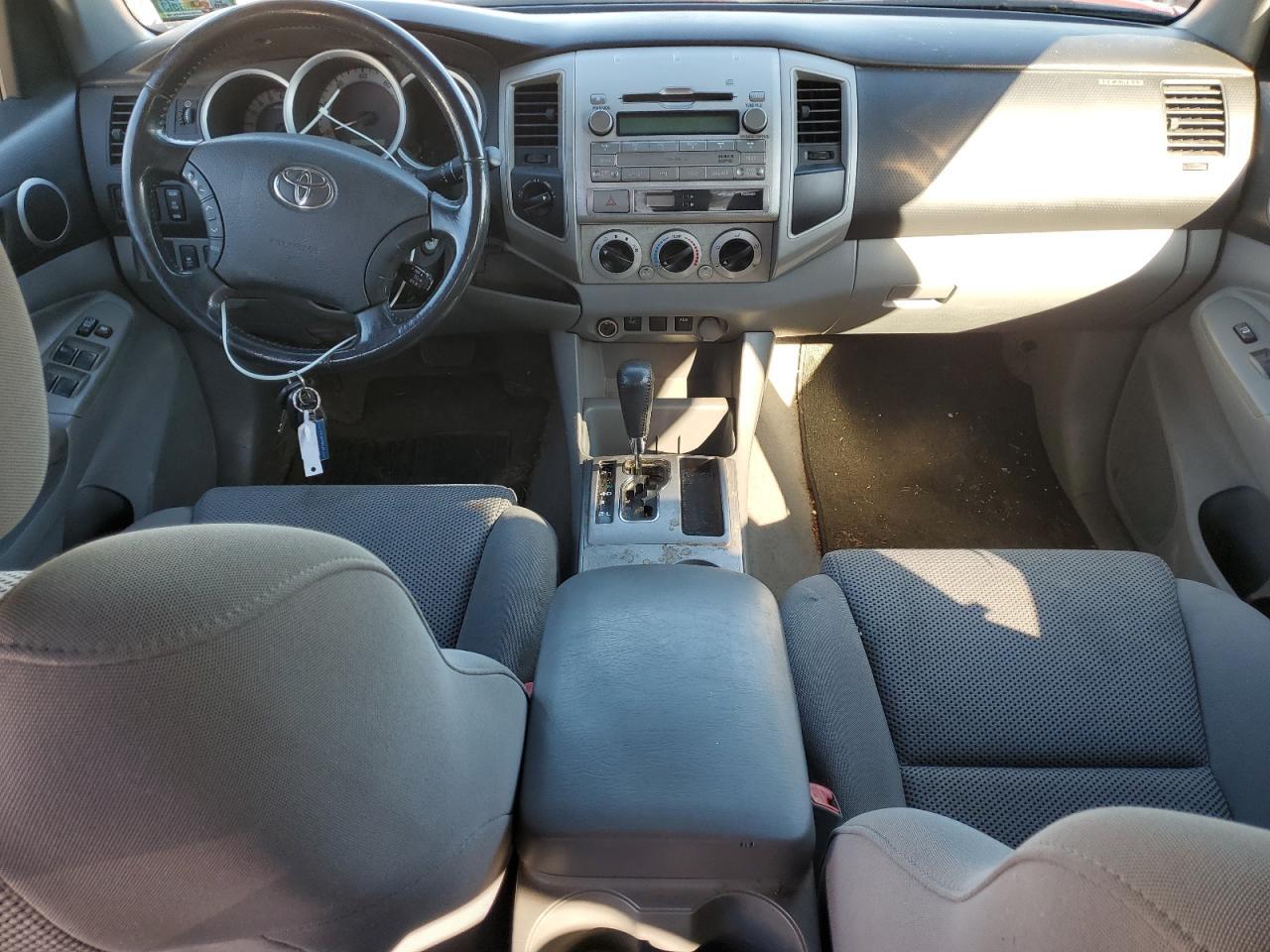 2011 TOYOTA TACOMA