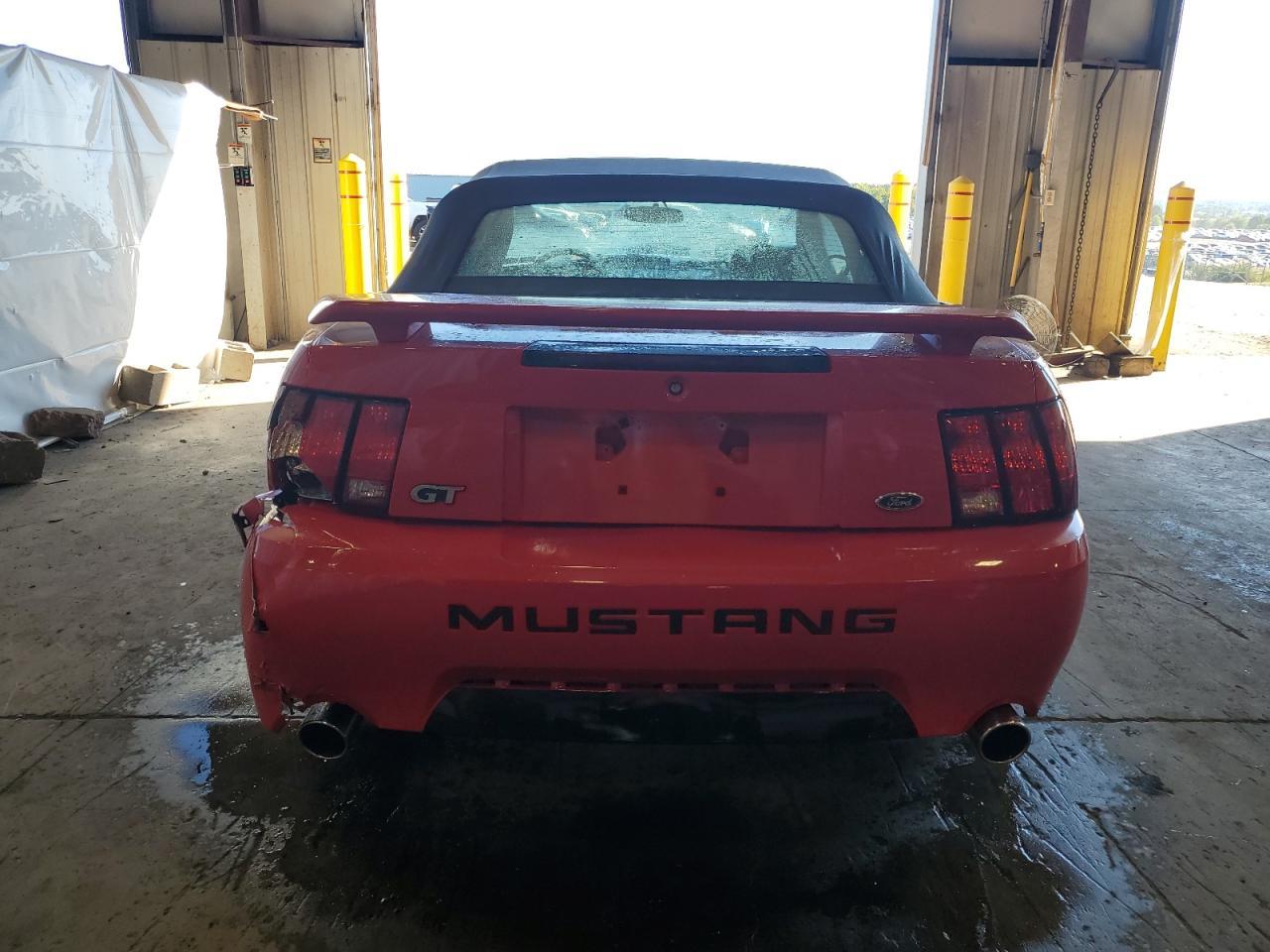 2002 FORD MUSTANG