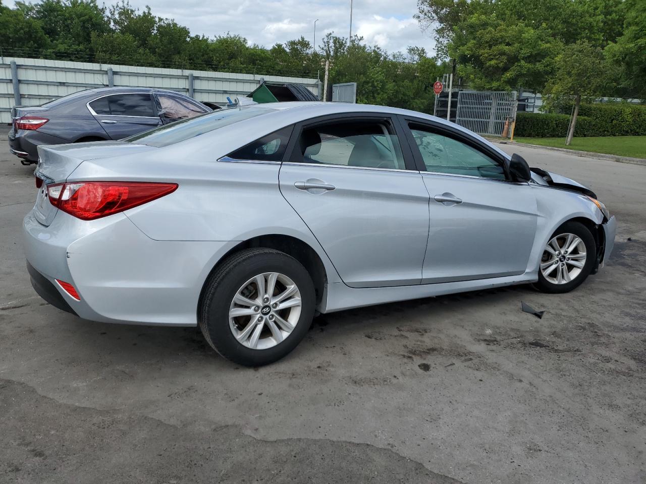 2014 HYUNDAI SONATA