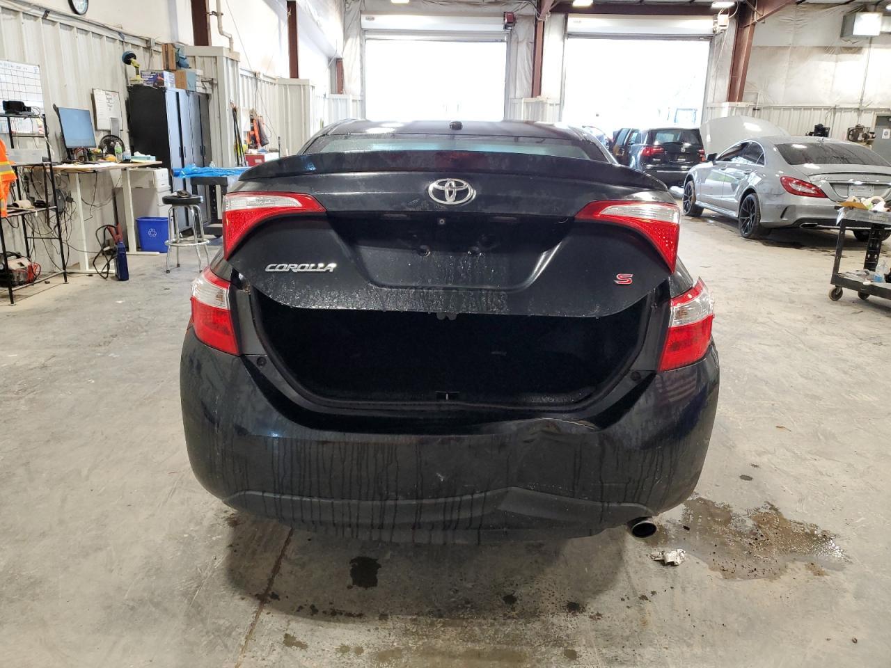 2015 TOYOTA COROLLA