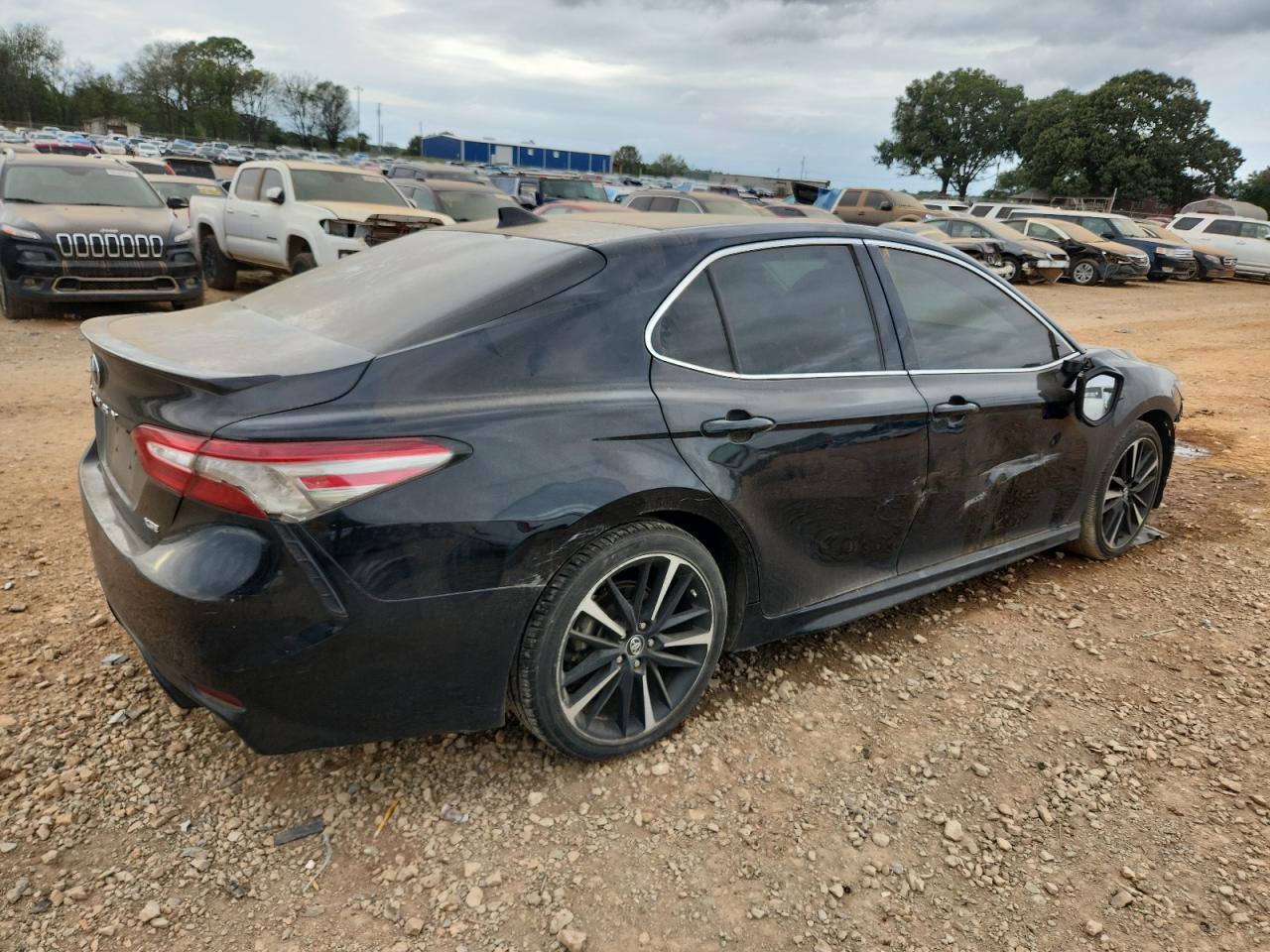 2019 TOYOTA CAMRY