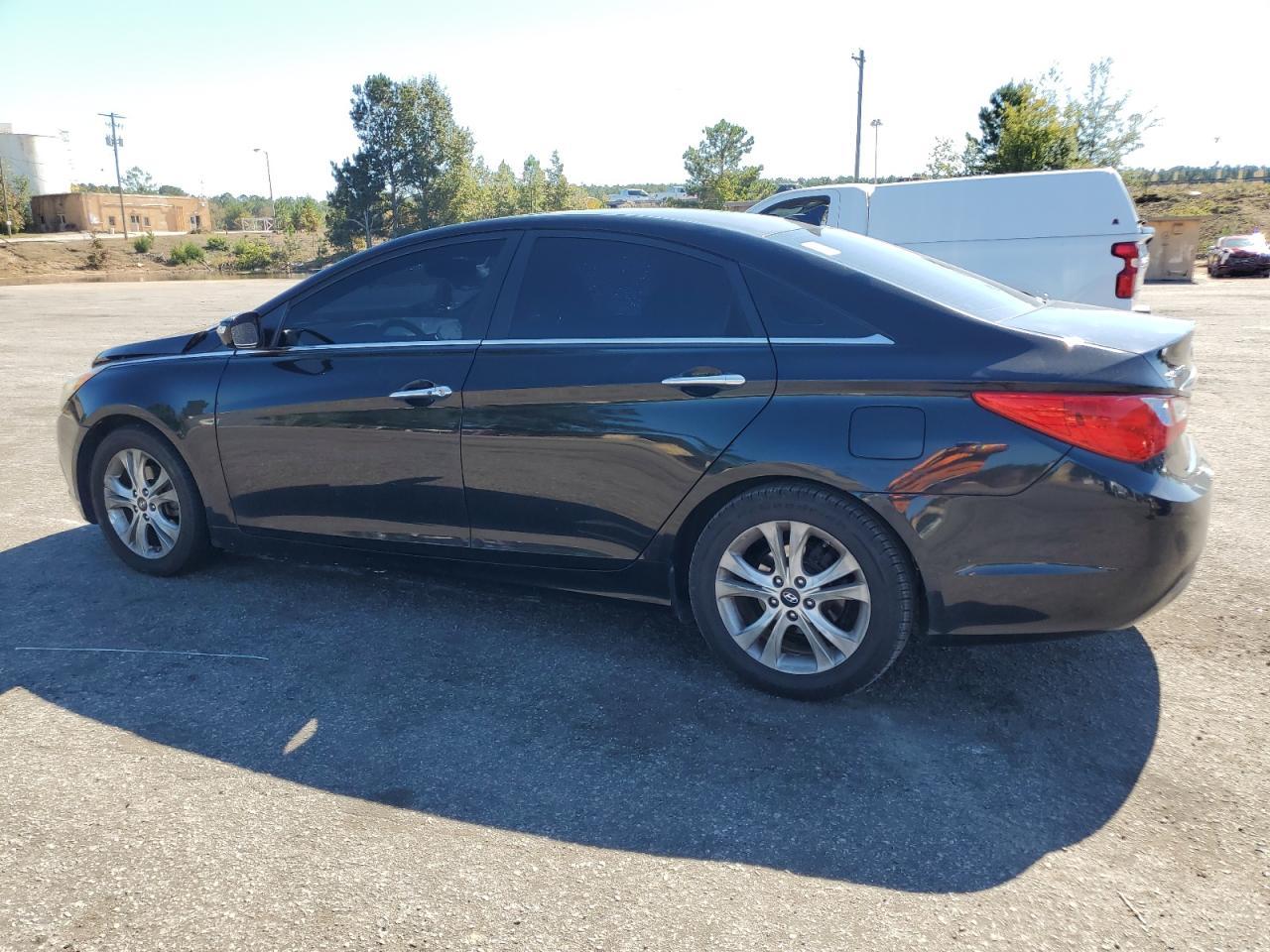 2011 HYUNDAI SONATA
