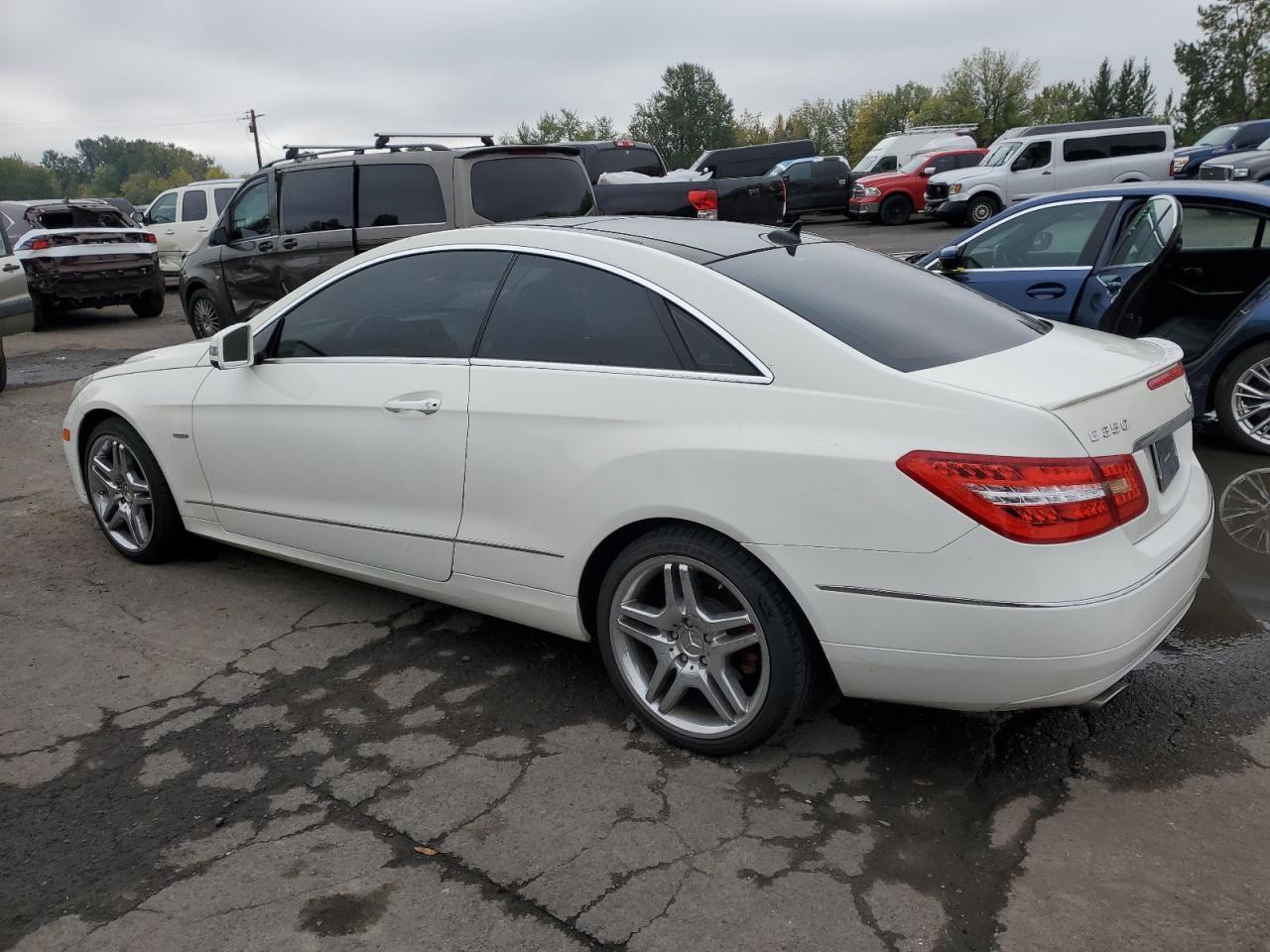 2012 MERCEDES-BENZ E-Class