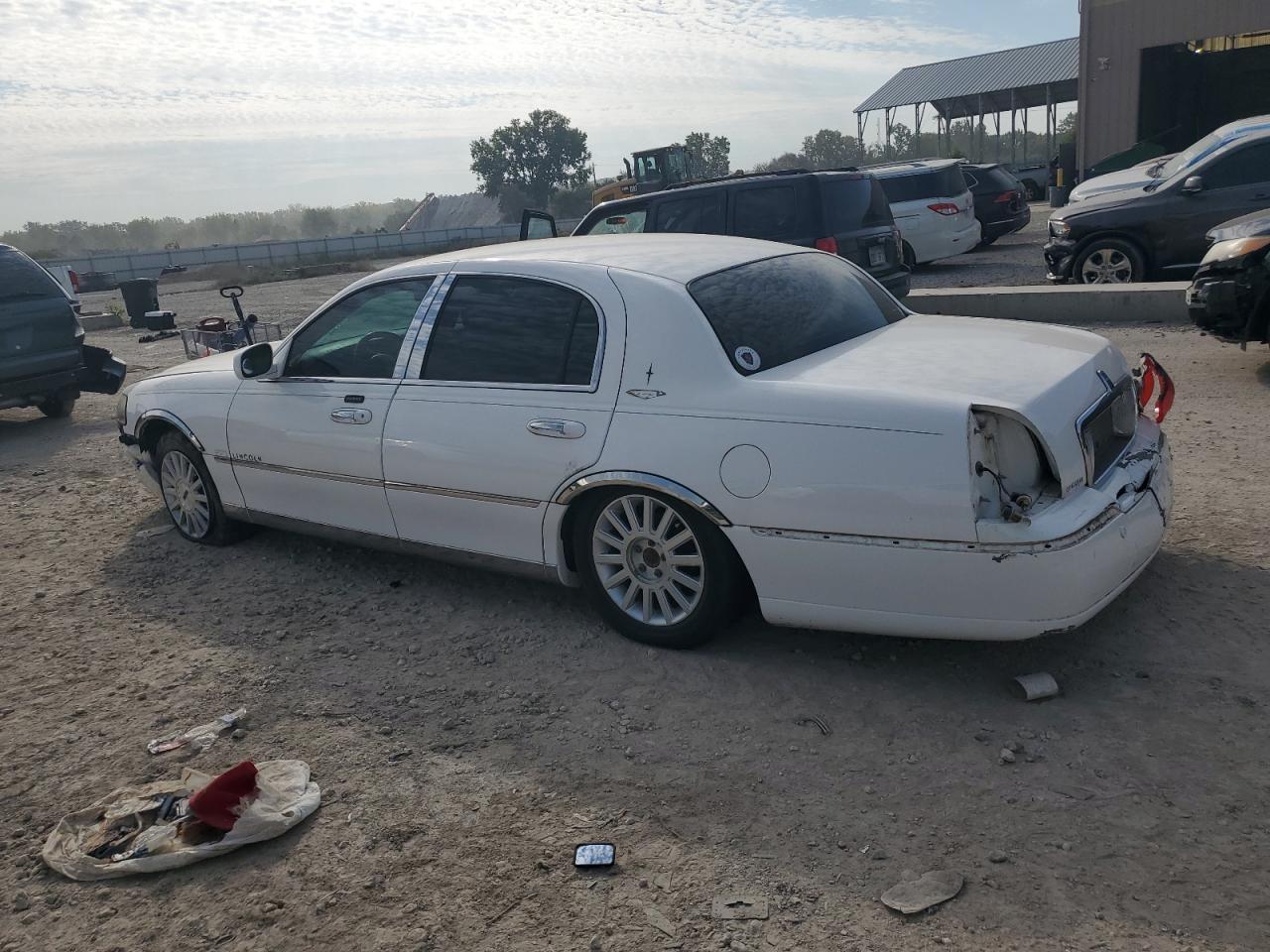 2003 LINCOLN Town Car