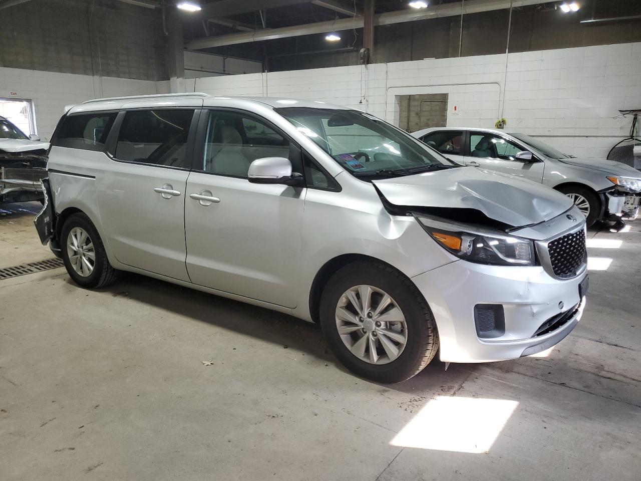 2015 KIA SEDONA