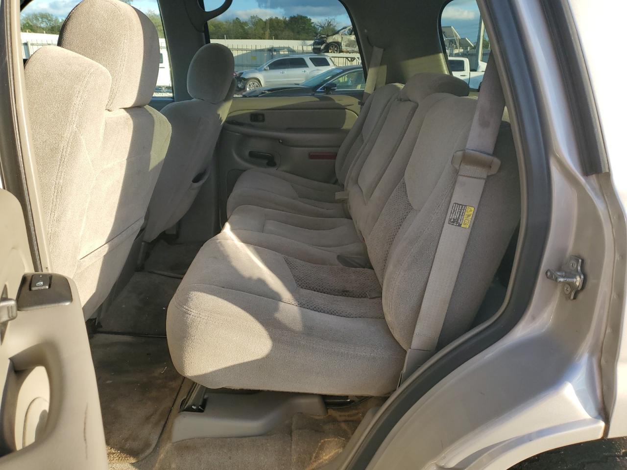 2004 CHEVROLET Tahoe