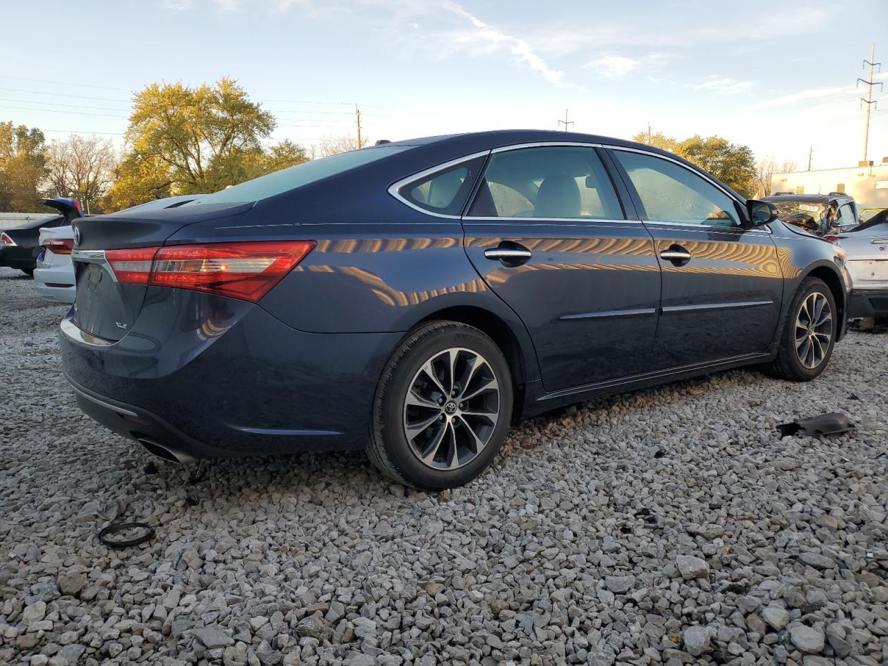 2018 TOYOTA Avalon