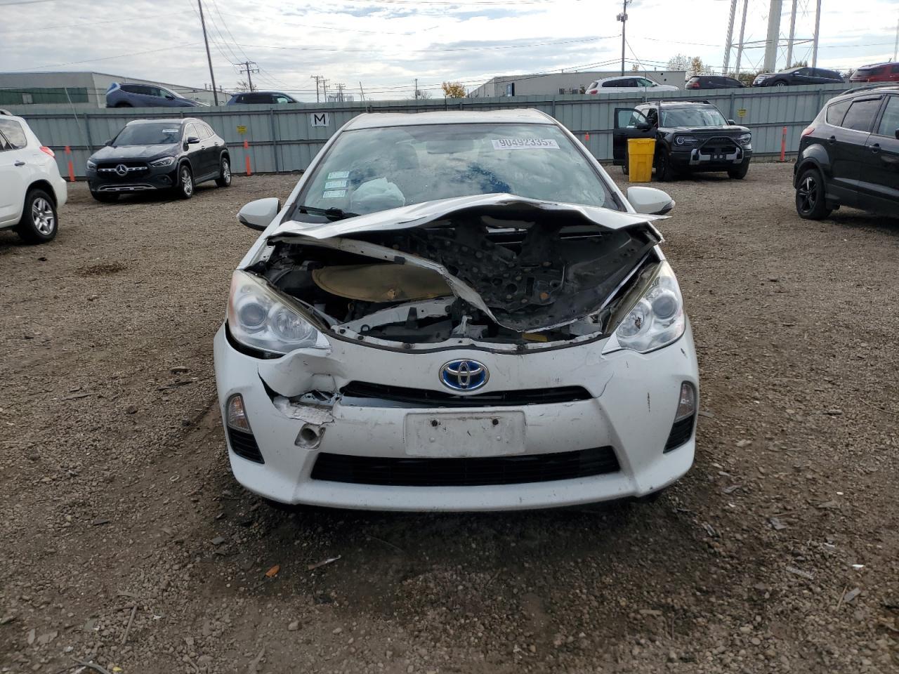 2014 TOYOTA Prius c